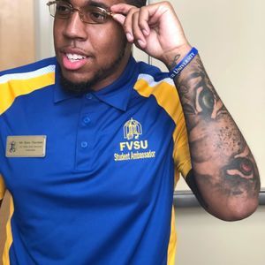 Meet your Posher, Ryan